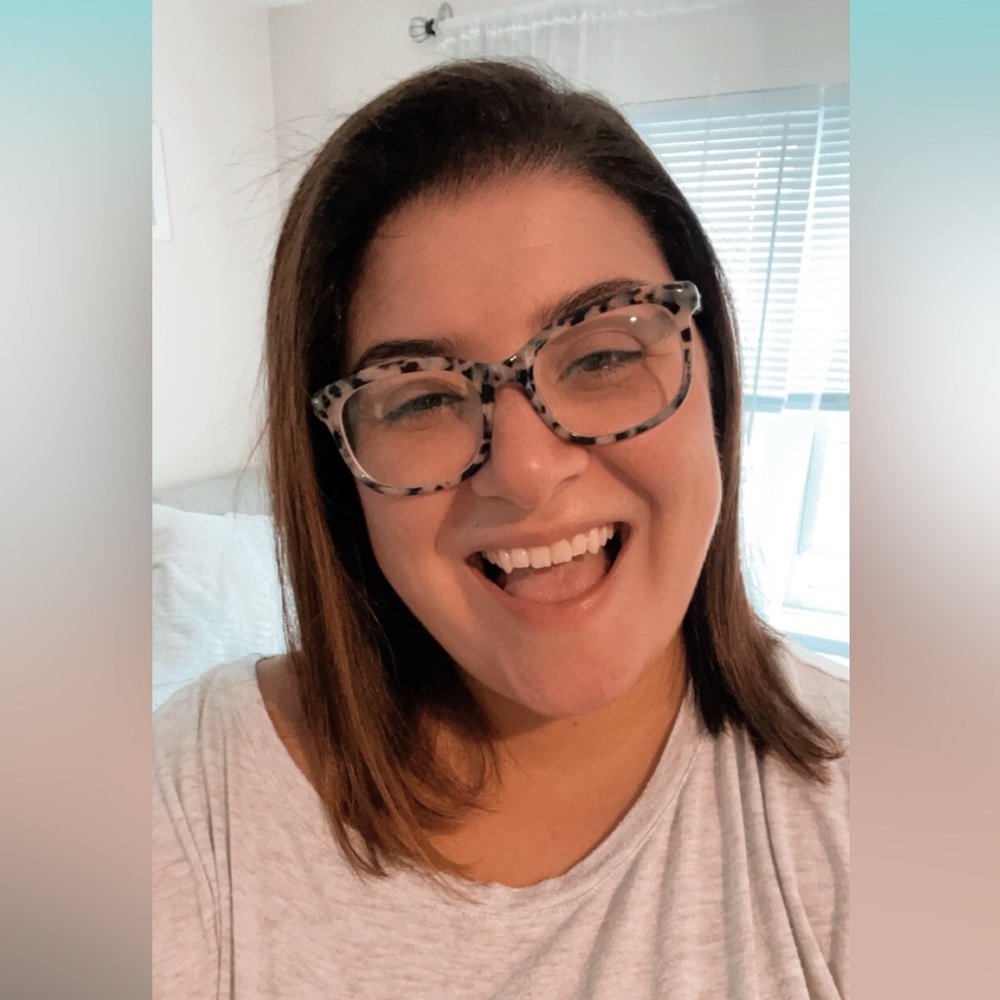 Meet your Posher, Emily